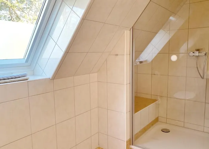 Am Hochzeitsberg 3a - 3 *